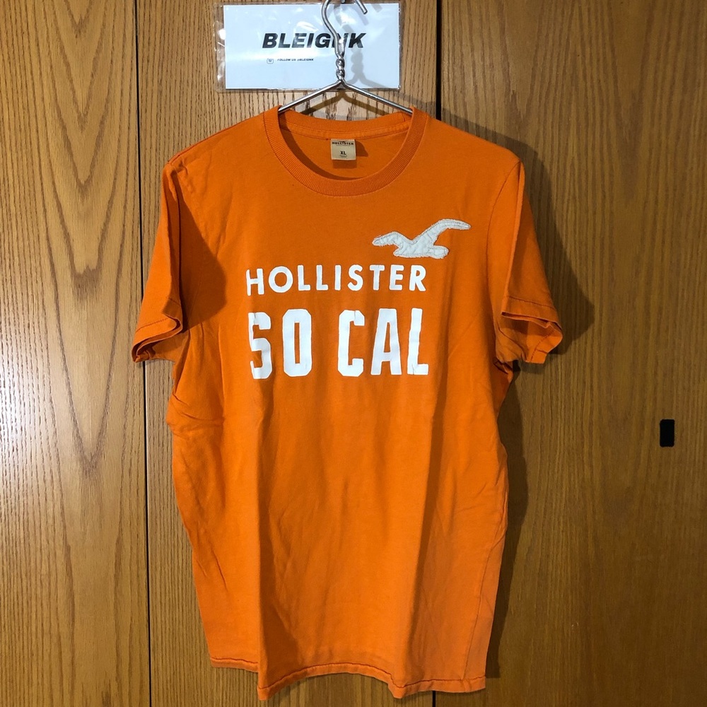Hollister Tee
